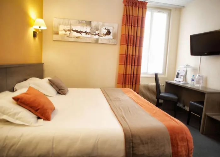 Brit Hotel Le Surcouf