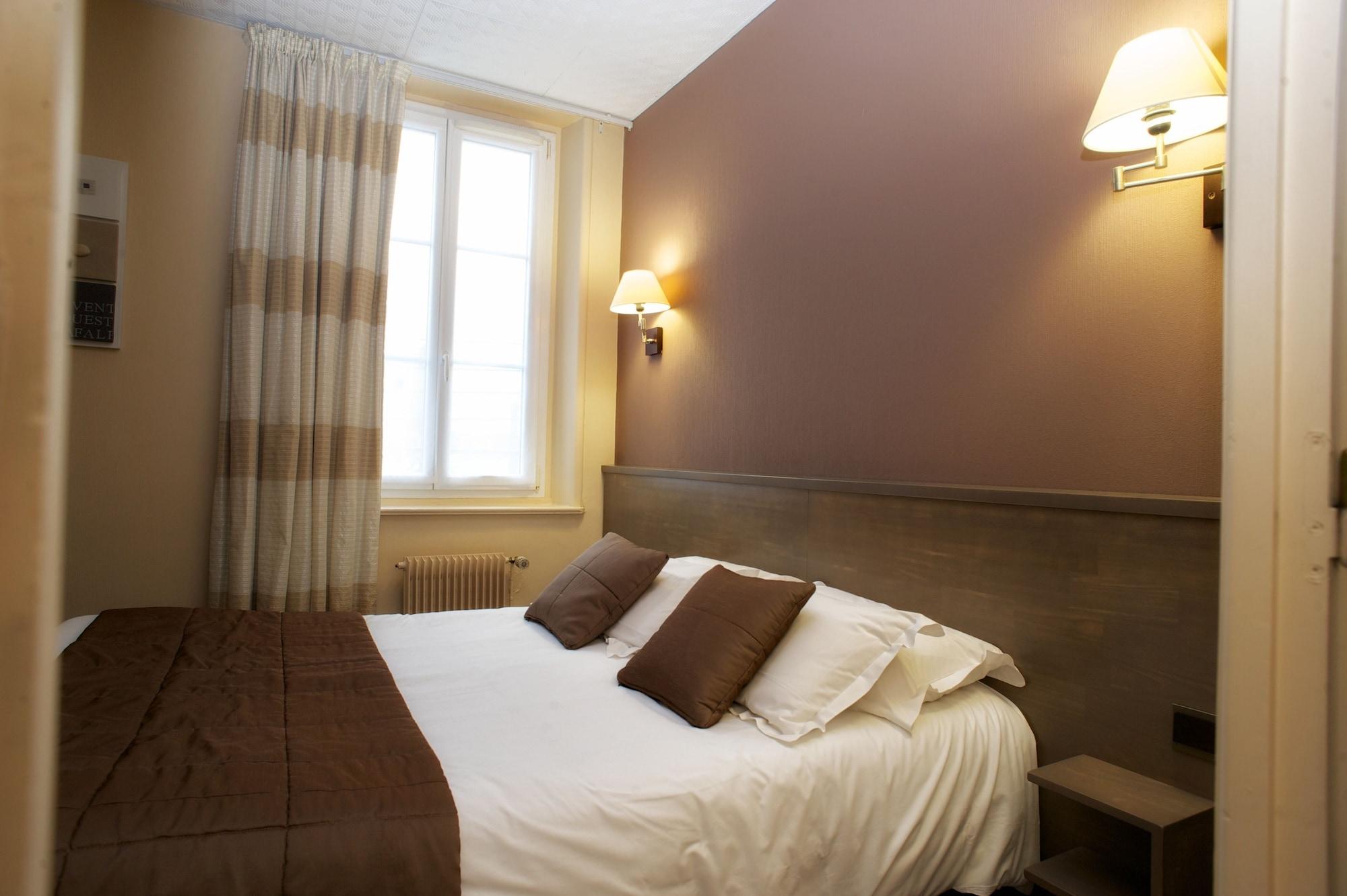 Hotel Brit Le Surcouf 3*