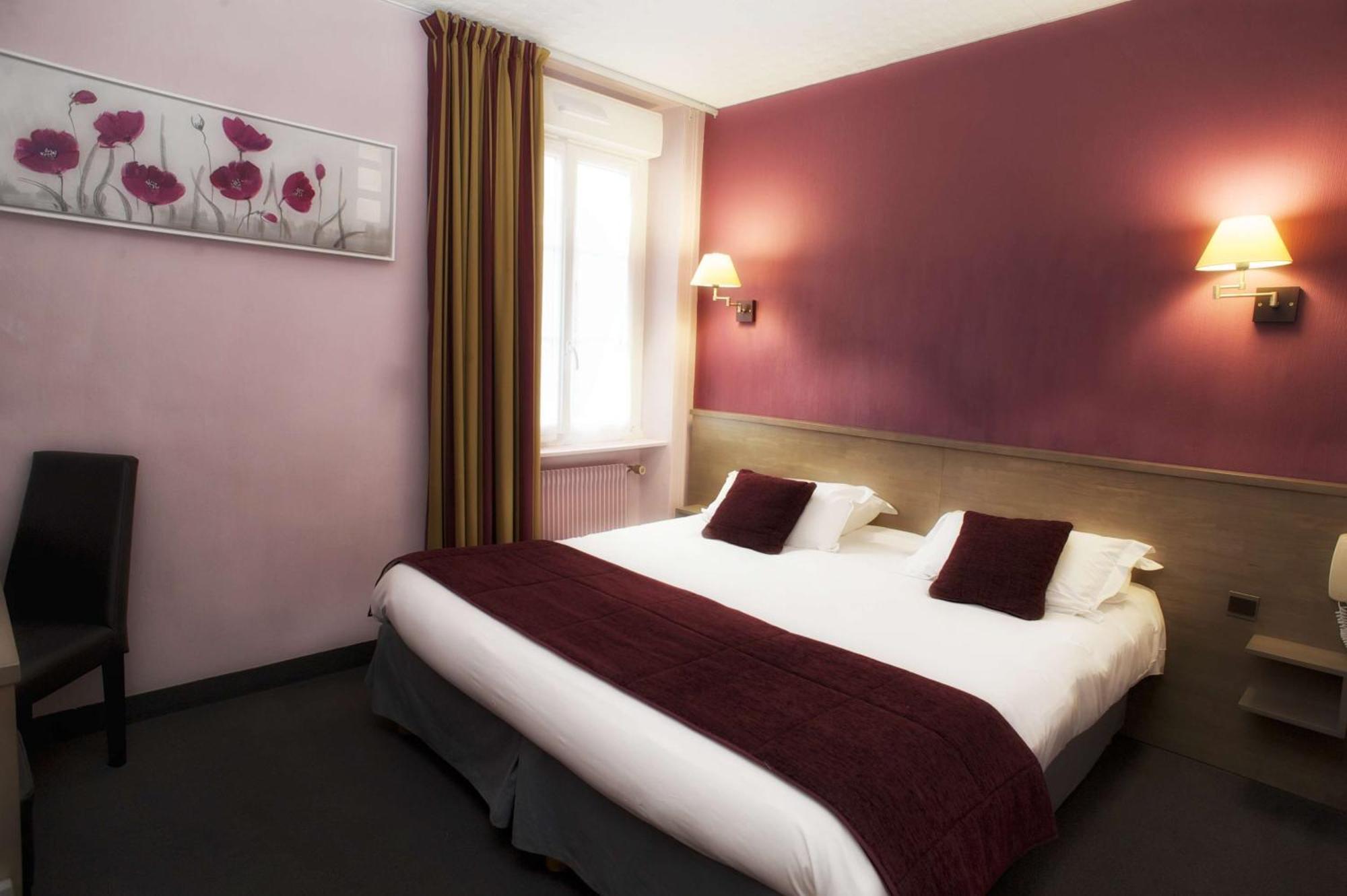 Brit Le Surcouf Hotel 3*