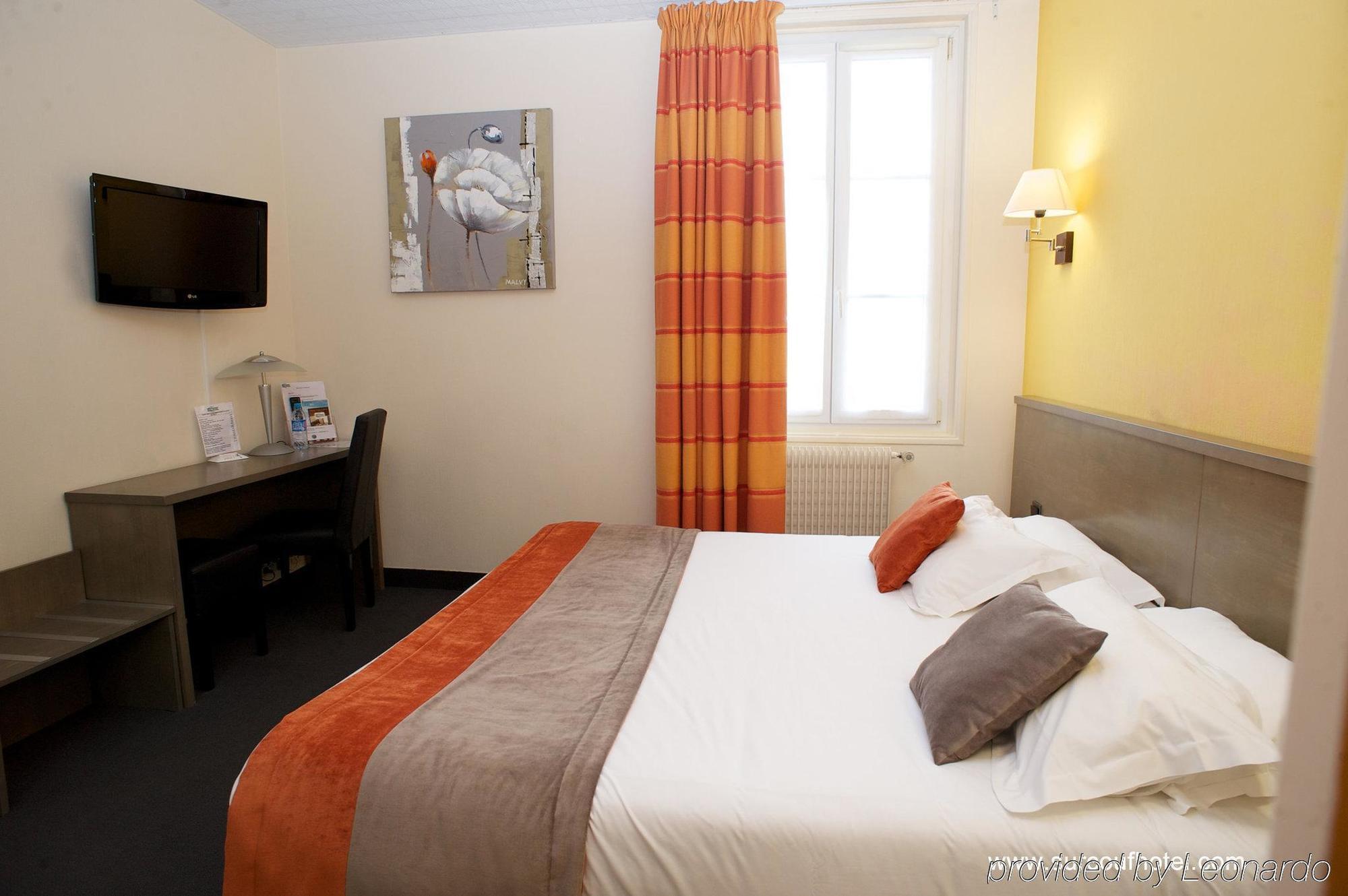 Brit Le Surcouf Hotel 3*